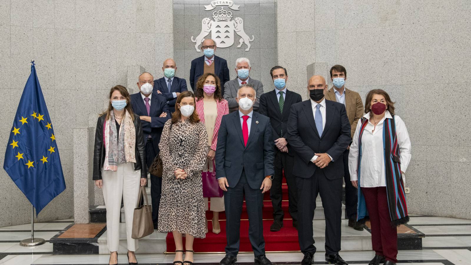 El presidente del Gobierno de Canarias, Ángel Víctor Torres, recibió a la Junta Directiva de la Mesa del Tabaco y agradeció la presencia de todo el sector en Canarias.